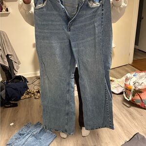 Classic High-Waist Wide Leg Jeans - Light Blue Denim